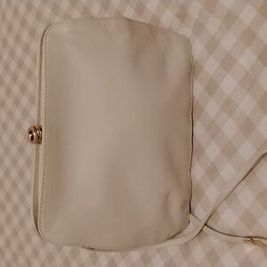 Jane Shilton Vintage Shoulder Bag Cream Leather